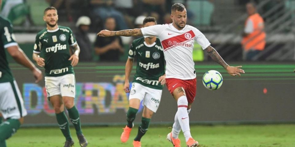 Inter cria pouco e perde para o Palmeiras em São Paulo