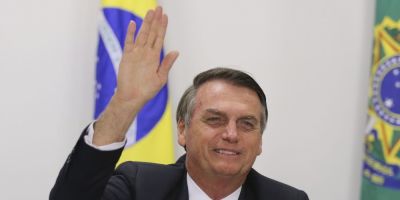 "Temos que respeitar a vontade popular", diz Bolsonaro sobre armas