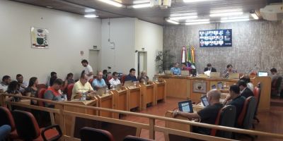Vereadores votam seis projetos na sessão desta segunda-feira na Câmara