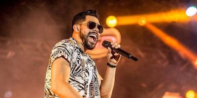 Avião com o cantor Gabriel Diniz cai em Sergipe 