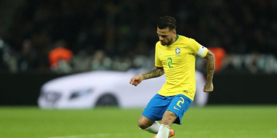Daniel Alves será o capitão da seleção na Copa América