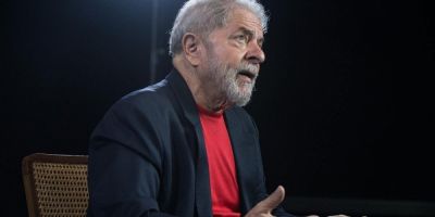 Papa Francisco envia carta a Lula oferecendo "proximidade espiritual"