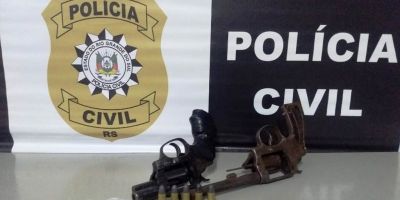 Homem é preso em flagrante por posse irregular de arma de fogo e tráfico de drogas em Pelotas