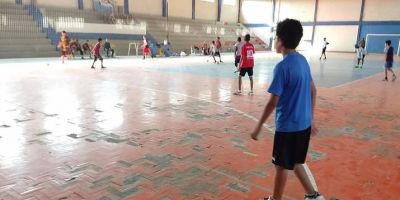 Quadra do Ginásio de Esportes de Camaquã pode ter piso parquet trocado por cimento