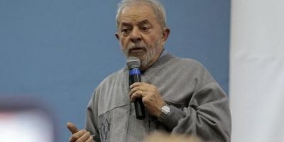 Defesa de Lula diz que novas mensagens atribuídas a Moro revelam perseguição