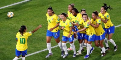 Brasil vence a Itália e avança para as oitavas de final