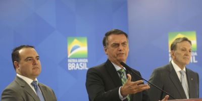 Bolsonaro anuncia policial militar na Secretaria-Geral da Presidência