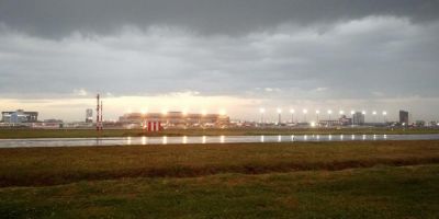 Frente fria avança pelo RS, trazendo chuva e frio