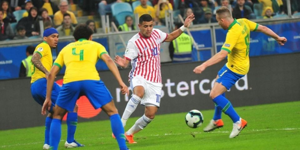 Brasil vence Paraguai nos pênaltis e vai à semifinal da Copa América