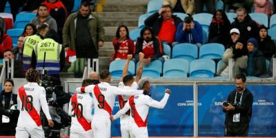 Peru goleia o Chile e faz final da Copa América com Brasil