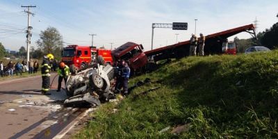 Três pessoas morrem em colisão entre caminhonete e carreta em Novo Hamburgo