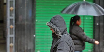 Chuva permanece no RS e ar frio baixa as temperaturas nesta sexta