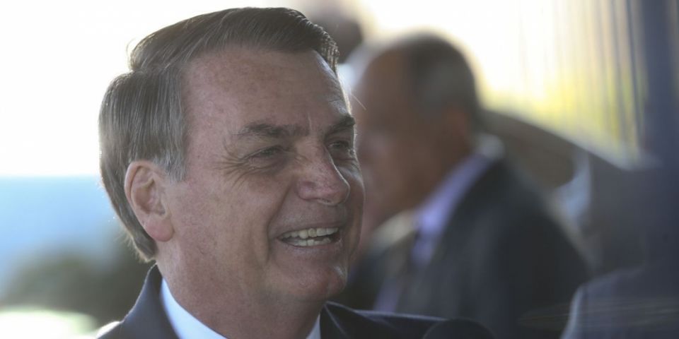 "Tenho que seguir a lei. Não sou ditador", diz Bolsonaro sobre bloqueio do orçamento