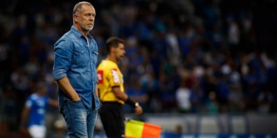 Mano Menezes deixa o Cruzeiro após derrota para o Inter