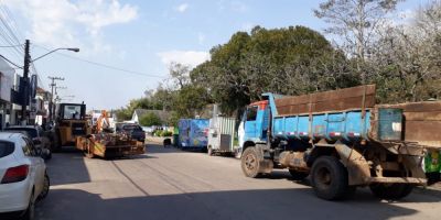 Operação tapa-buracos é realizada no centro de Camaquã