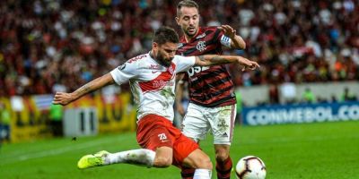 Inter perde para o Flamengo por 2 a 0 e se complica na Libertadores