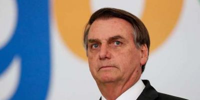 Bolsonaro vai fazer pronunciamento no rádio e TV sobre incêndios florestais