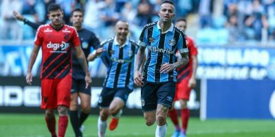 Com Luan inspirado, Grêmio vence o Athletico-PR por 2 a 1 pelo Brasileirão