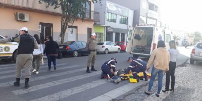 Vídeo flagra atropelamento em faixa de pedestres no centro de Camaquã