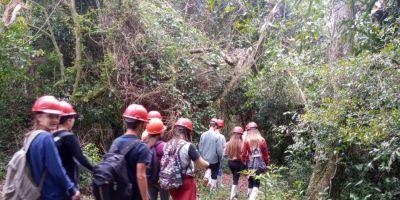 Estudantes da EMEF João Beckel de Camaquã participam de trilha ecológica