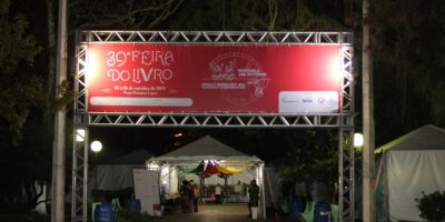 Abertura da 39ª Feira do Livro de Camaquã marca o retorno do evento para a praça Dr. Donário Lopes