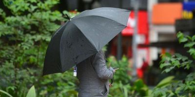 Chuva persiste na maioria das regiões do Rio Grande do Sul neste domingo