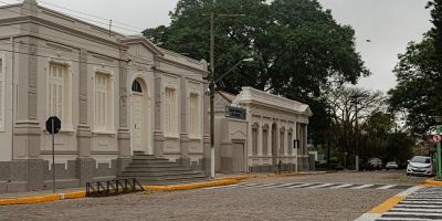 Comércios de Camaquã poderão ser obrigados a ter tradutor e intérprete em Libras