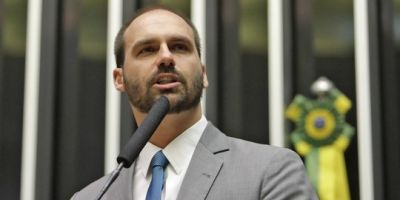 PSL instala conselho de ética para julgar Eduardo Bolsonaro e mais 18 por indisciplina, diz líder