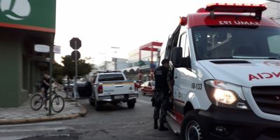 Homem em surto psicótico causa prejuízos no centro de Camaquã