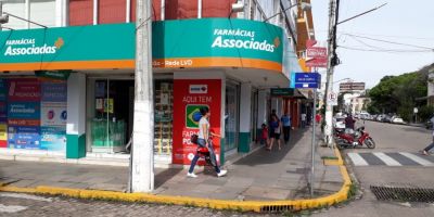 Comércios abrem normalmente nesta segunda-feira em Camaquã, Dia do Servidor Público 