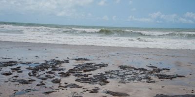 Surgem novas manchas de óleo no litoral sul do Rio Grande Norte