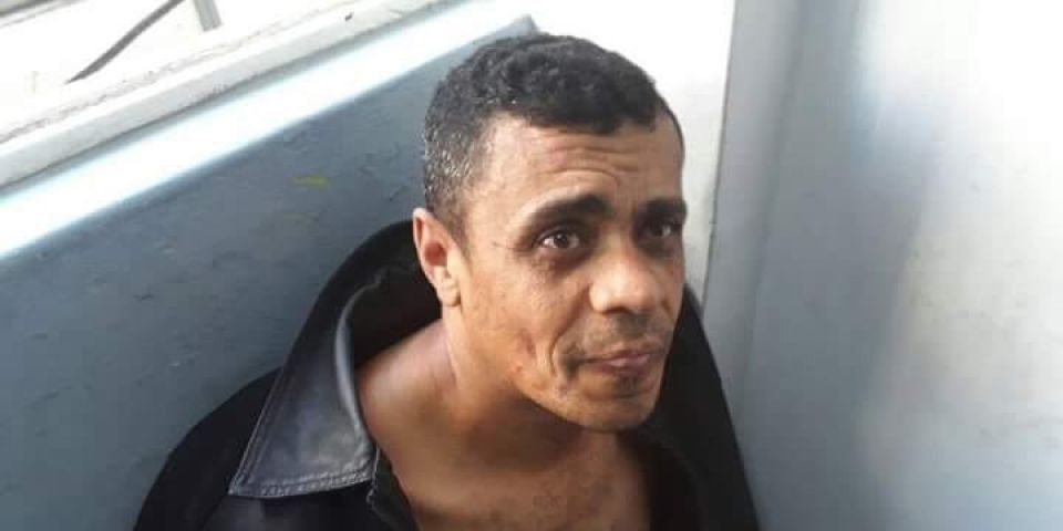Autor da facada em Bolsonaro recusa delação premiada e repete que agiu sozinho