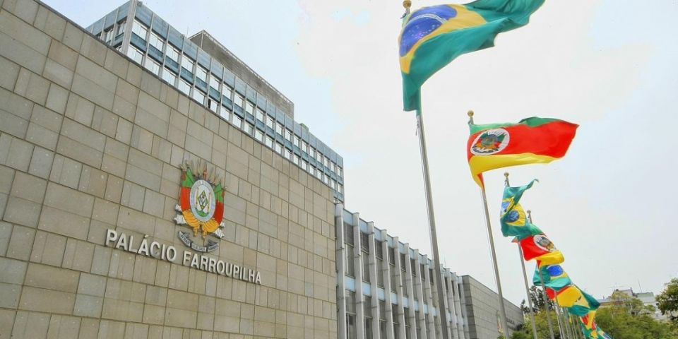  Deputados da base e da oposição criticam proposta do governo sobre IPVA