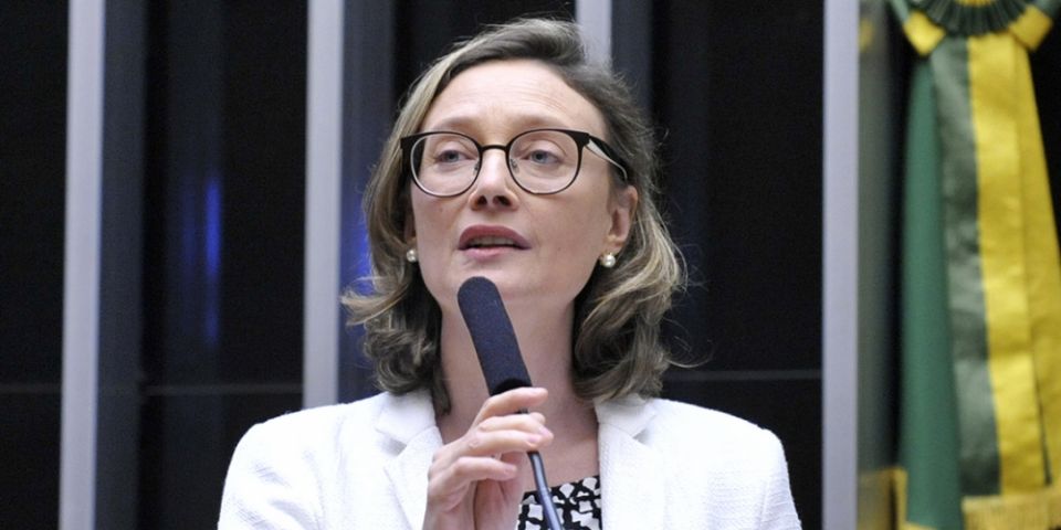 Deputada Maria do Rosário tem carro roubado em Porto Alegre