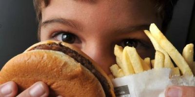 Saúde lança campanha para prevenir a obesidade infantil