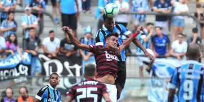 Grêmio luta, mas é derrotado pelo Flamengo com gol de pênalti