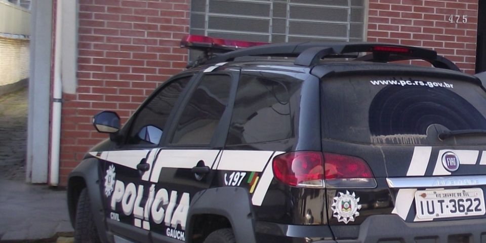 Celular é furtado em posto de combustíveis de Camaquã