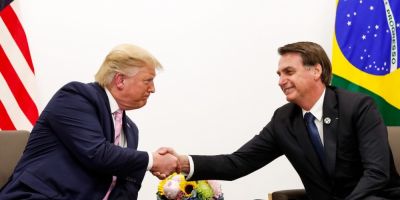 Bolsonaro cita canal aberto e afirma que pode falar com Trump sobre tarifas