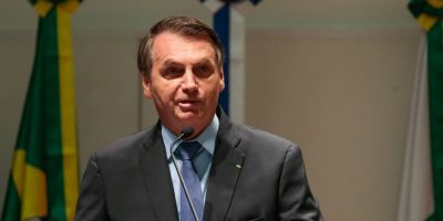 Desvalorização da moeda se deve a fatores externos, diz Bolsonaro