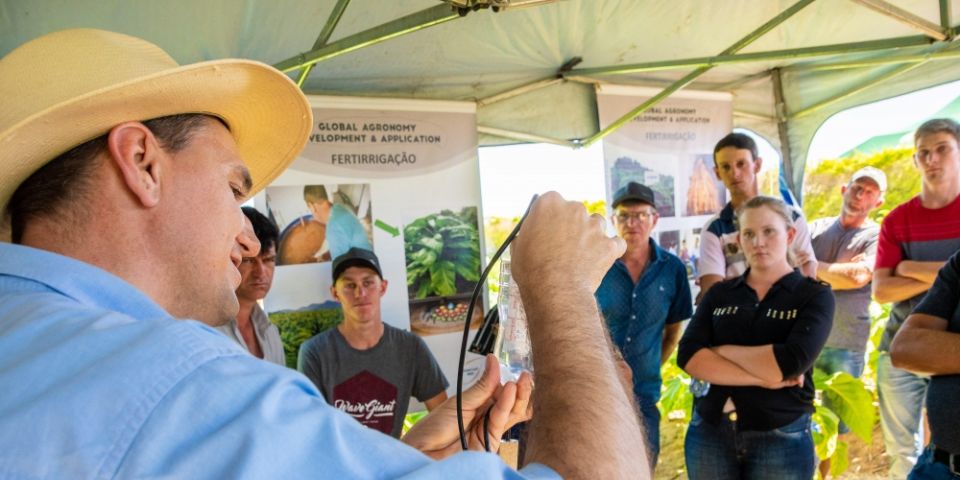 Souza Cruz reúne cerca de 100 produtores em Camaquã