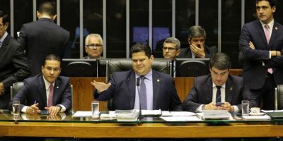 Congresso mantém veto a propaganda partidária na TV e no rádio