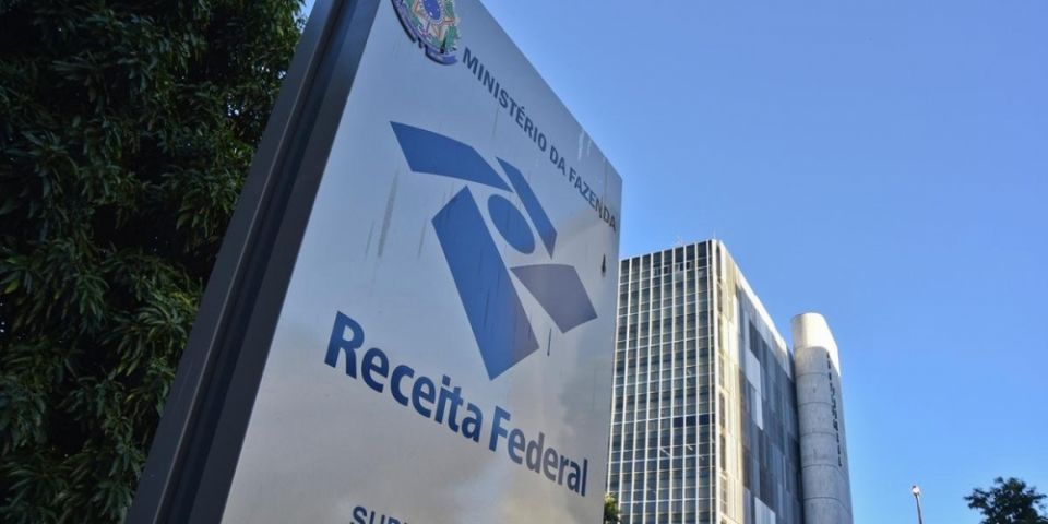 Após ser criticado, governo recua de decisão de excluir 17 ocupações do MEI