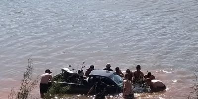 Veículo cai na barragem do Arroio Duro em Camaquã