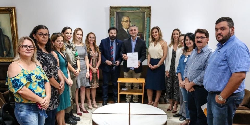 Projeto propõe política para reeducar homens agressores de mulheres no RS