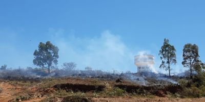 Corpo de Bombeiros controla incêndio em Camaquã