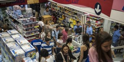 Supermercados e lojas estimam alta nas vendas de Natal e Ano Novo