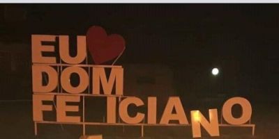 Letreiro "Eu amo Dom Feliciano" é alvo de vandalismo 