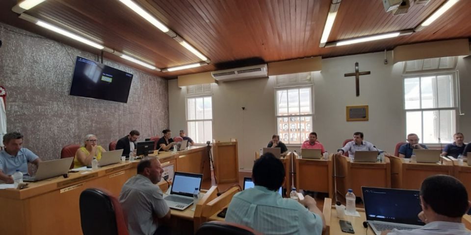 Câmara Municipal realiza 20ª sessão extraordinária