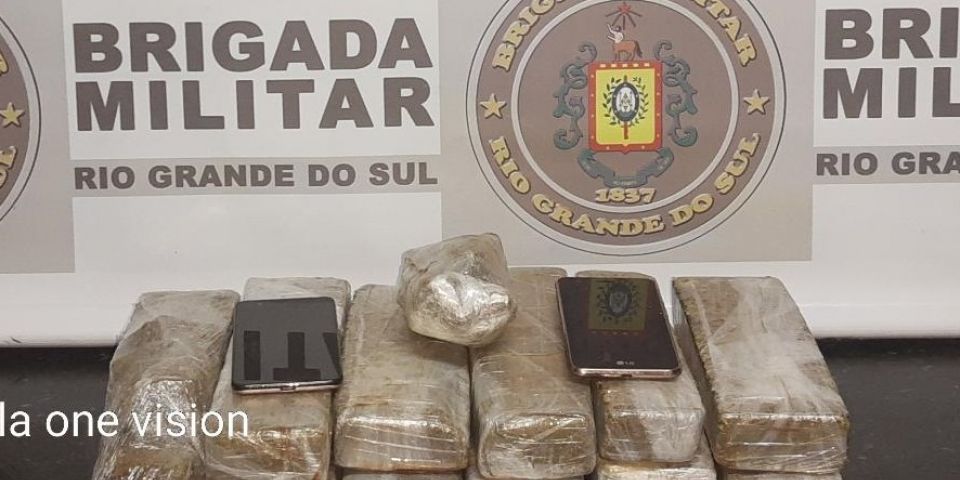Mulher é presa com mais de 7 kg de maconha em Camaquã