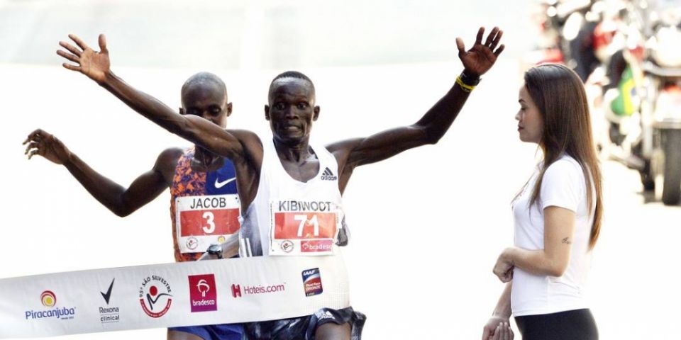 Queniano vence São Silvestre com ultrapassagem nos últimos segundos
